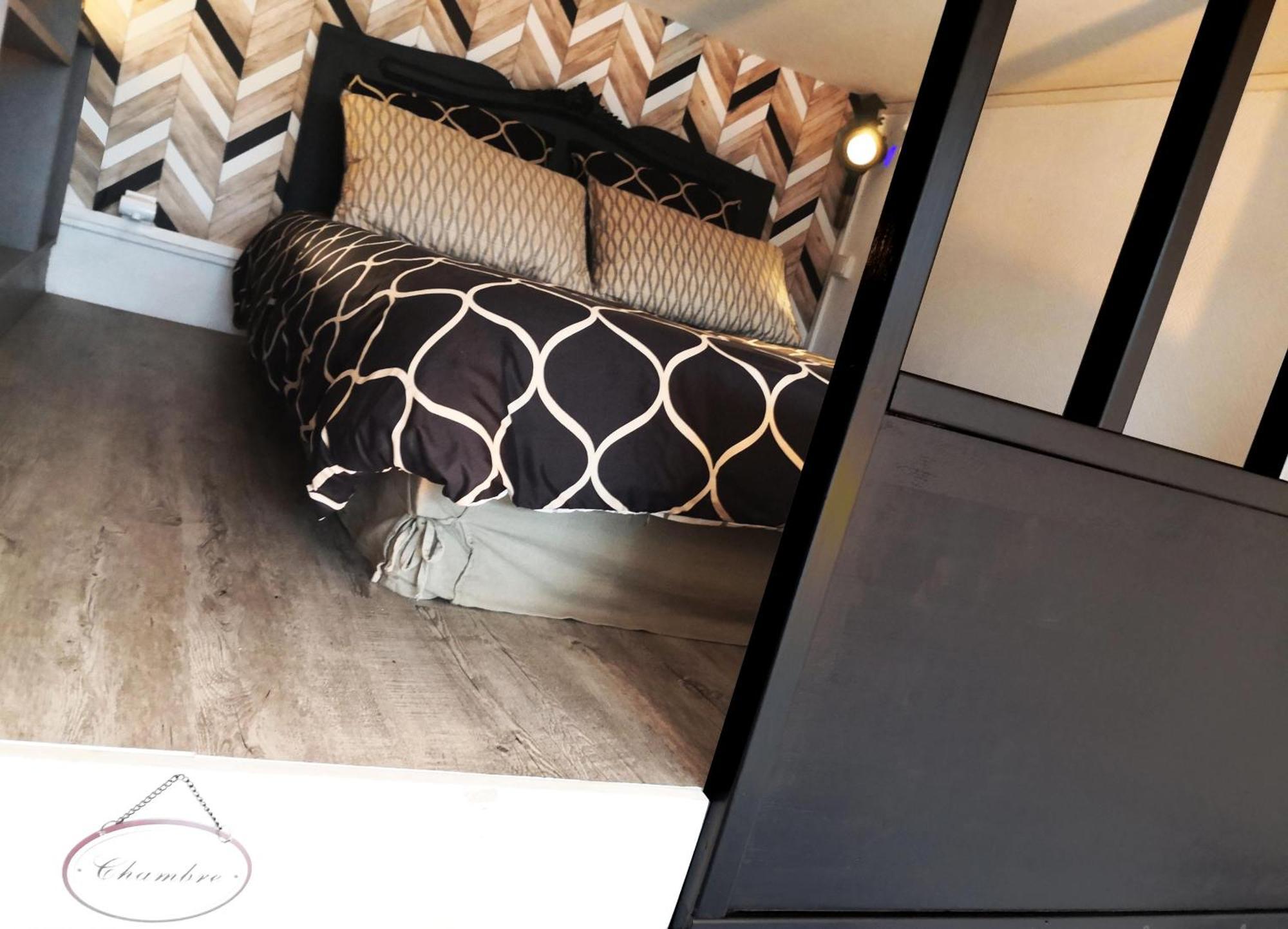 L'Intimiste A St Lo - Studio Duplex Prive - Atypique - Netflix - Wifi - Parking Gratuit - Entree Autonome Сен-Ло Экстерьер фото